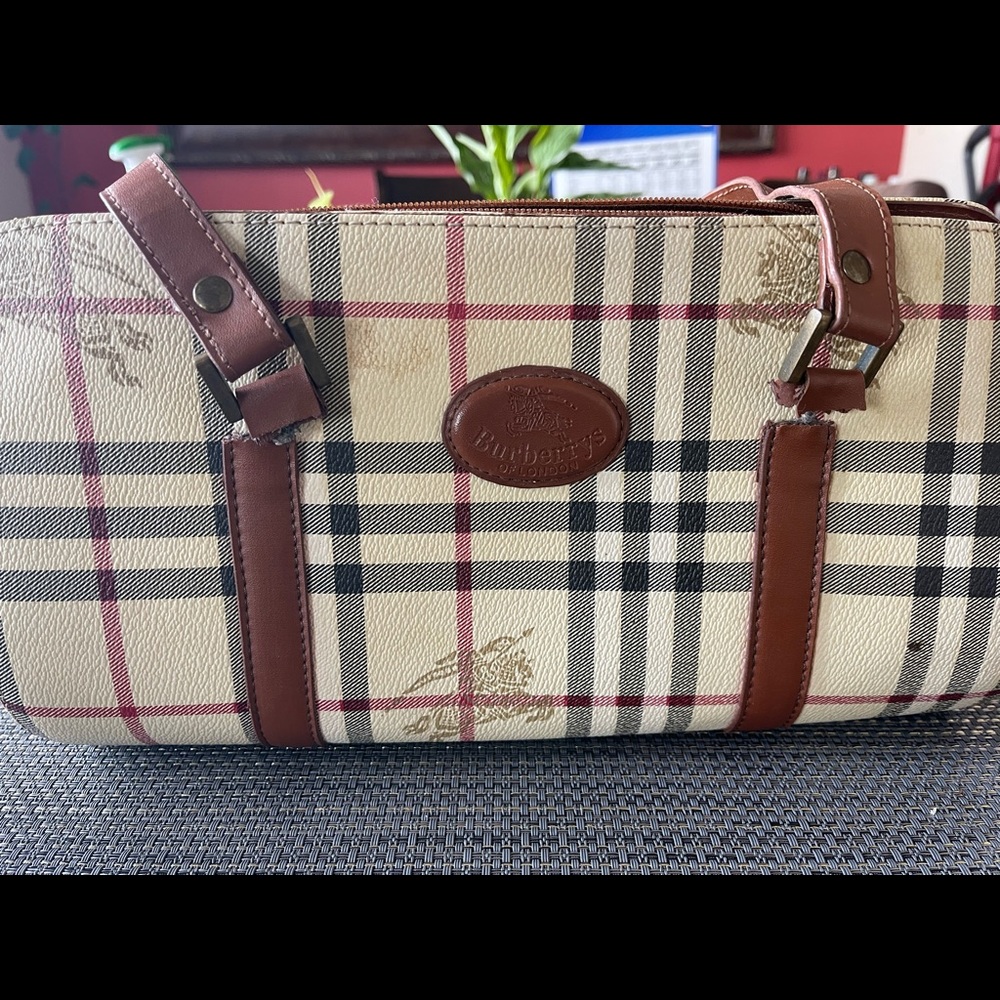 Beige and black bag